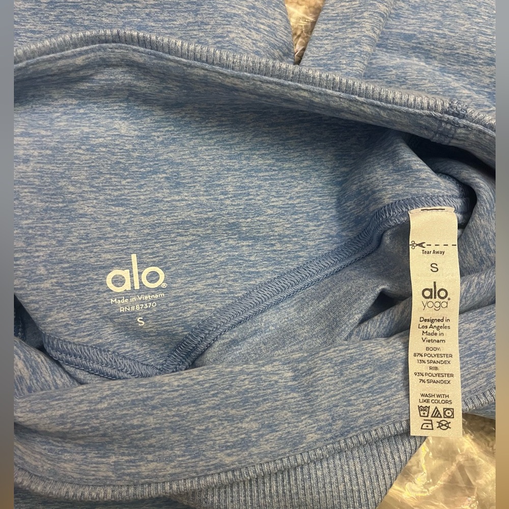 ALO Yoga High-Waist Lounge Legging in Blue - Picture 4 of 4